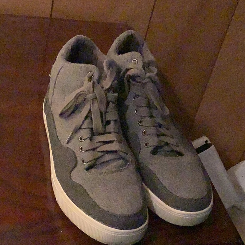 Grey stylish high top sneakers for men size 9.5 in great condition
